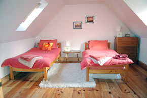 twin bedrm twin bedroom